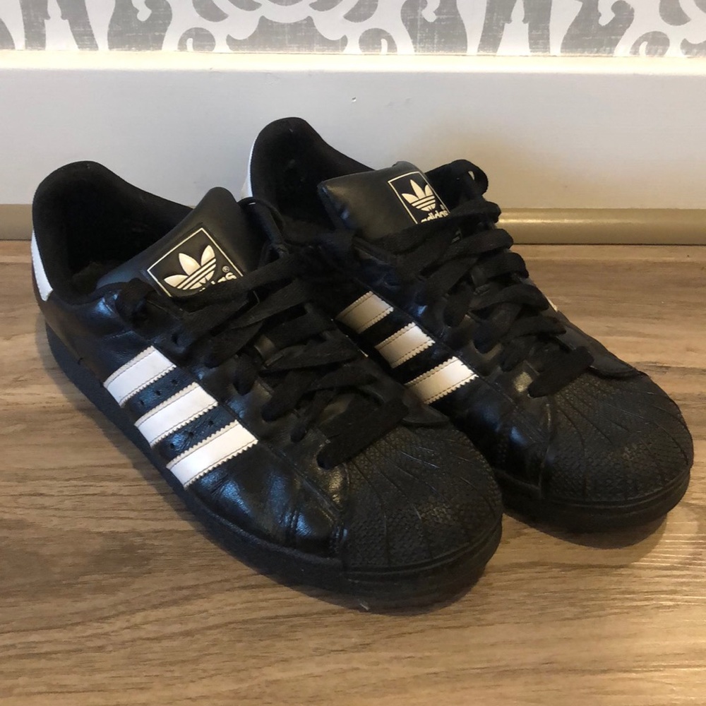 Adidas Sneakers